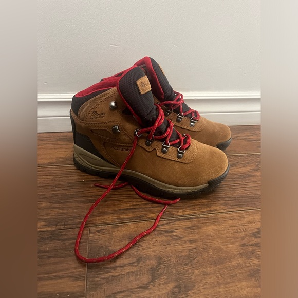 Columbia Newton Ridge Boots Women - Picture 3 of 5